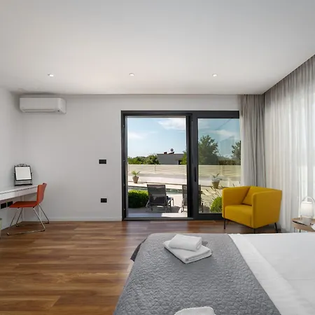 Villa Anni For 10 People In With Heated Pool, Sea View & Kids And Playground