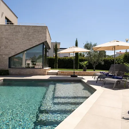 Anni For 10 People In With Heated Pool, Sea View & Kids And Playground Villa Porec